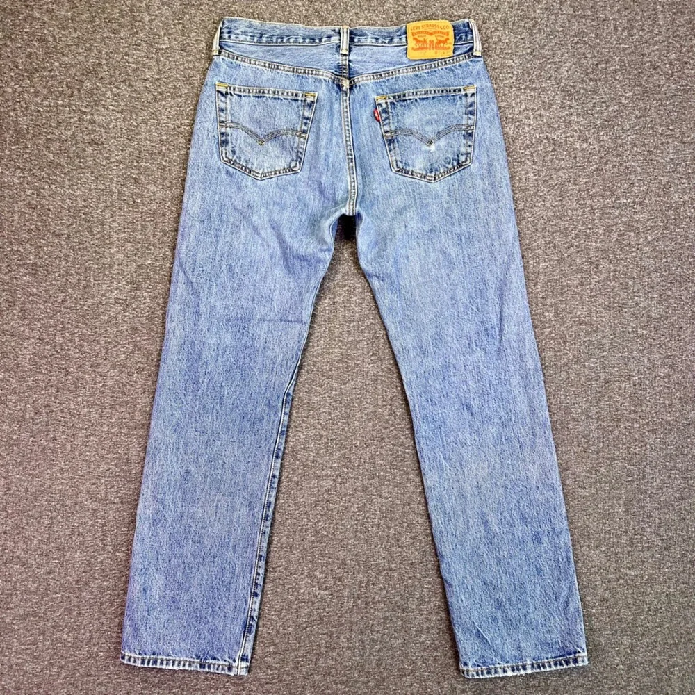 Levis 501 Original Jeans Mens 33x31 Blue Straight Light Wash Casual Button Fly